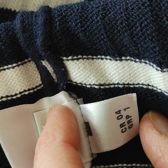 ST. JOHN Sport Nautical Vneck cardigan striped sweater M lightweight - Picture 16 of 17